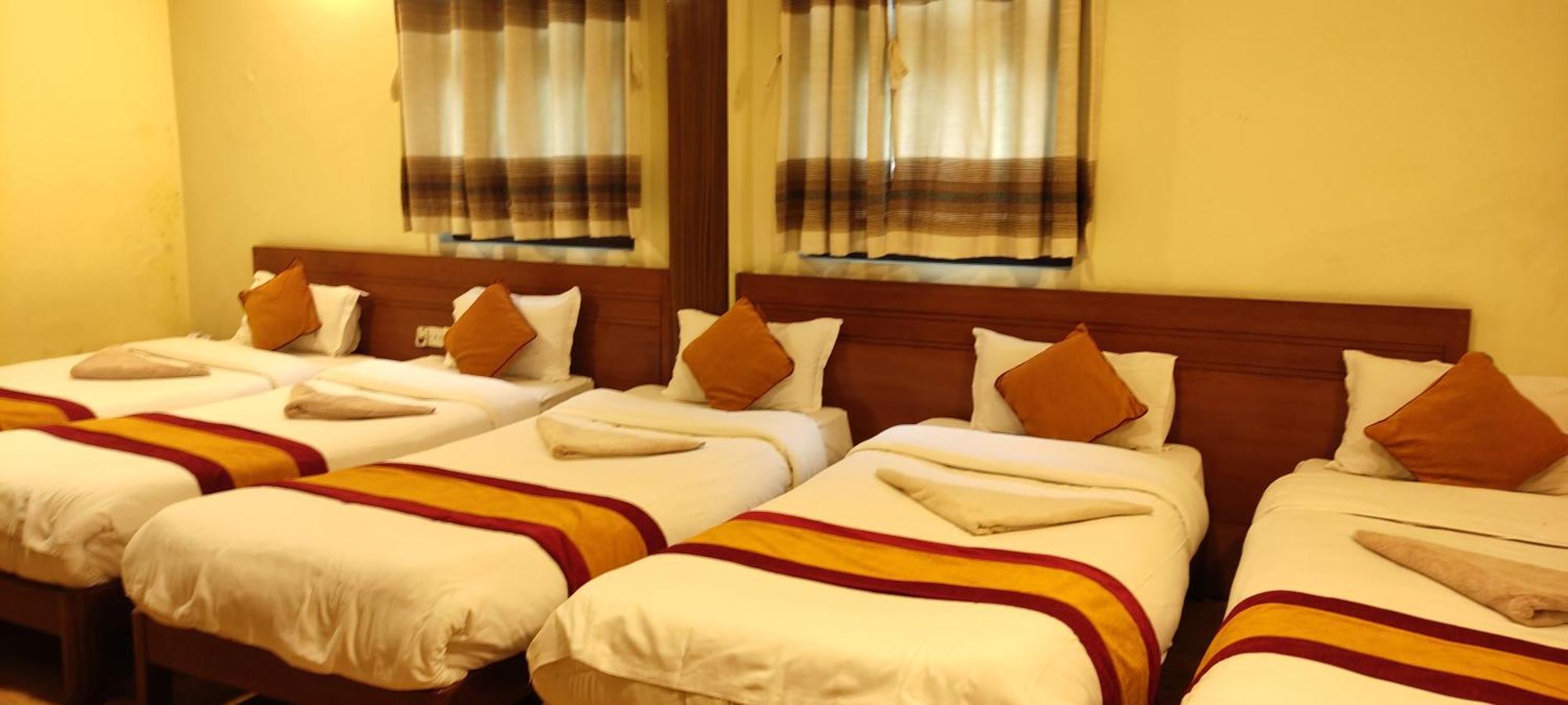 Royal Kings Hotel Катманду Экстерьер фото