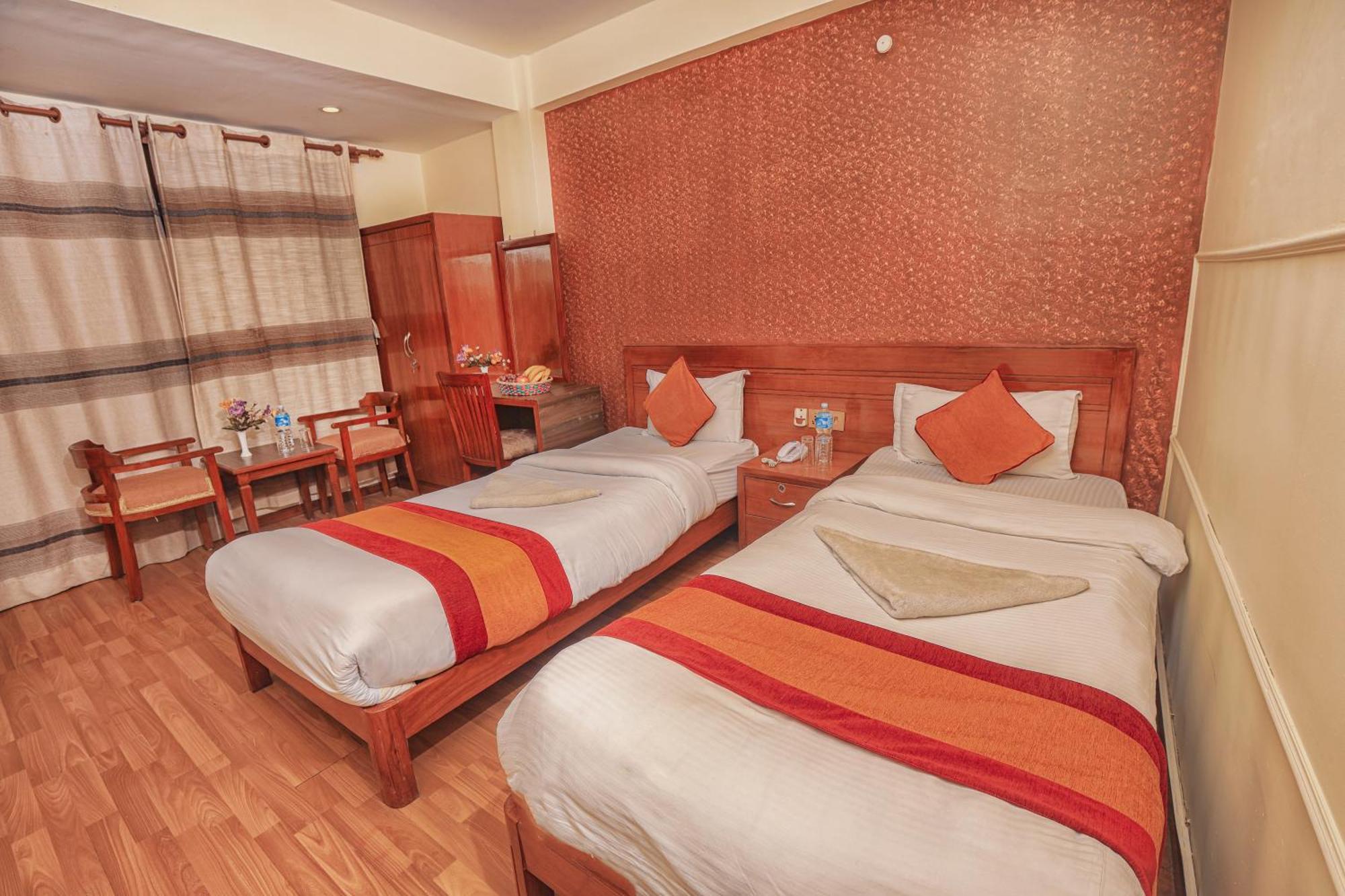 Royal Kings Hotel Катманду Экстерьер фото